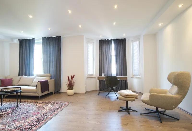 Luxurioese 2,5 Oase Komplett Ausgestattet In Lage Appartement *