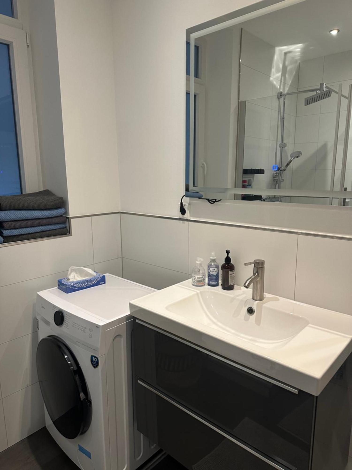Luxurioese 2,5 Oase Komplett Ausgestattet In Lage Appartement *